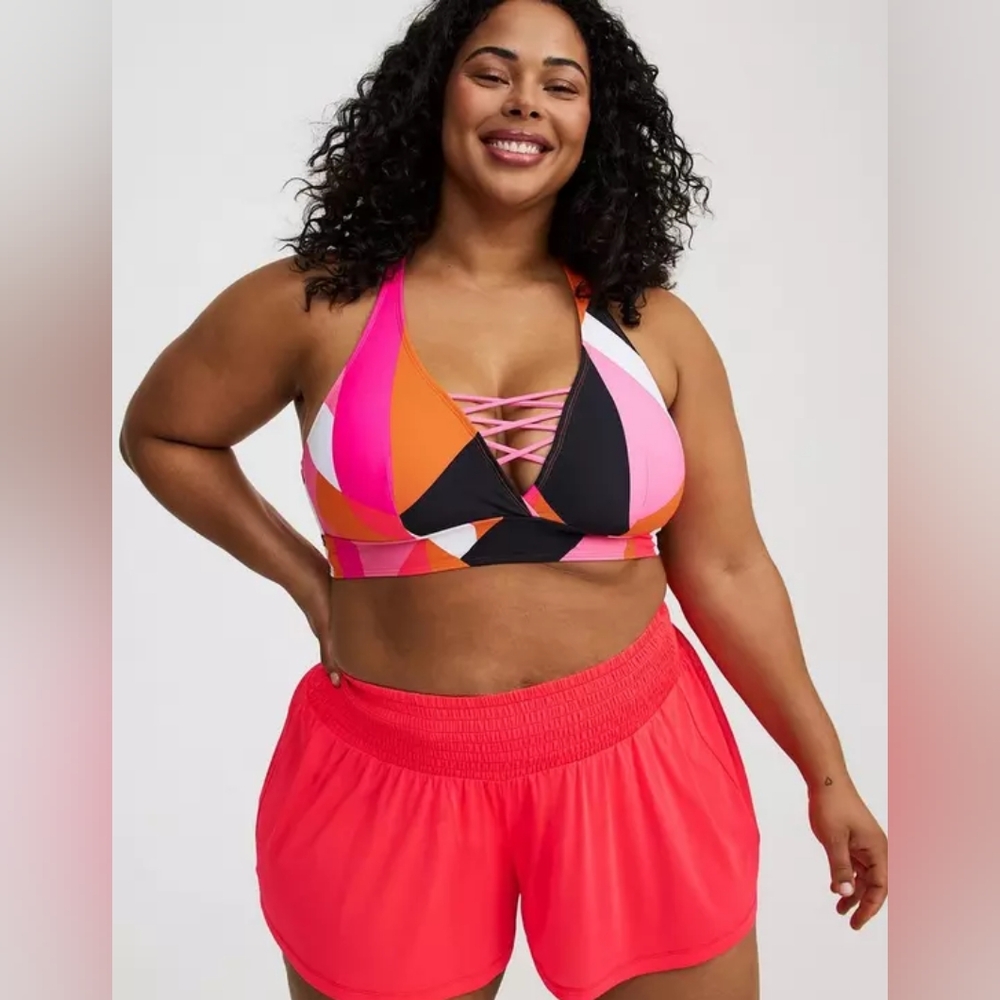 Torrid Geometric Orange Pink Black Wireless XO Triangle Swim Bikini Top 3X NWT - Picture 2 of 2
